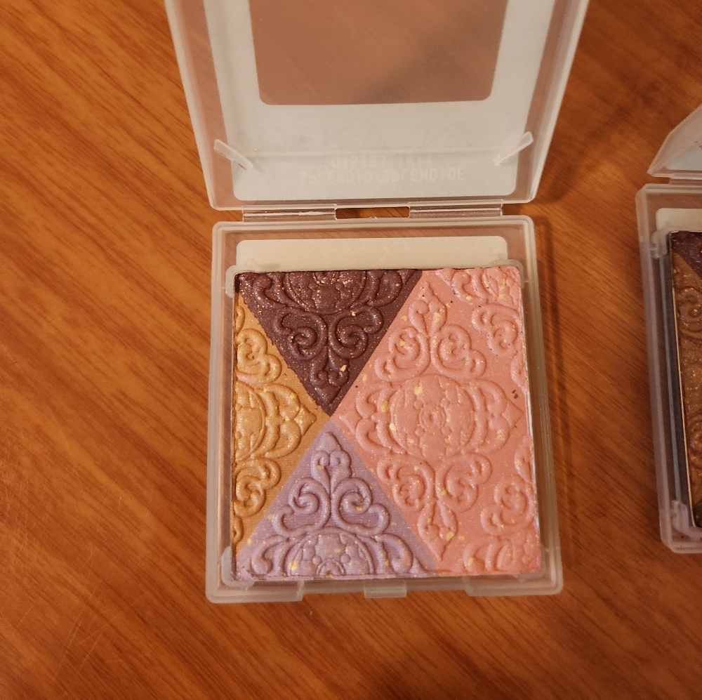 Mary Kay Splendid eye and cheek powder